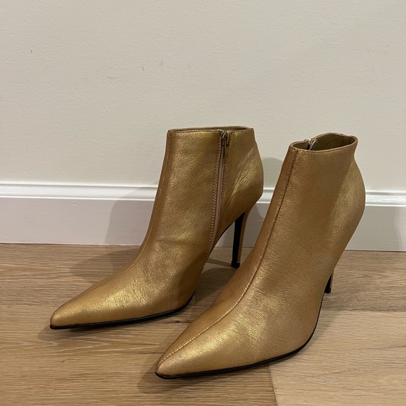 Colin Stuart Gold Metallic Ankle Boot Size 8 - Picture 3 of 9